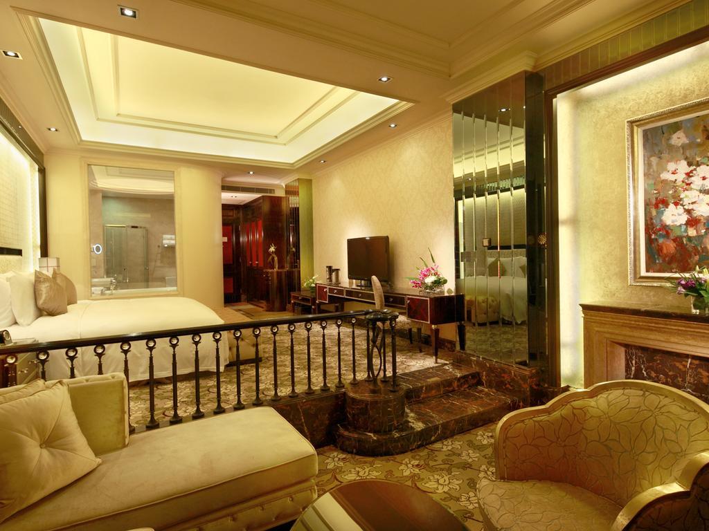 Chateau Star River Pudong Xangai Exterior foto